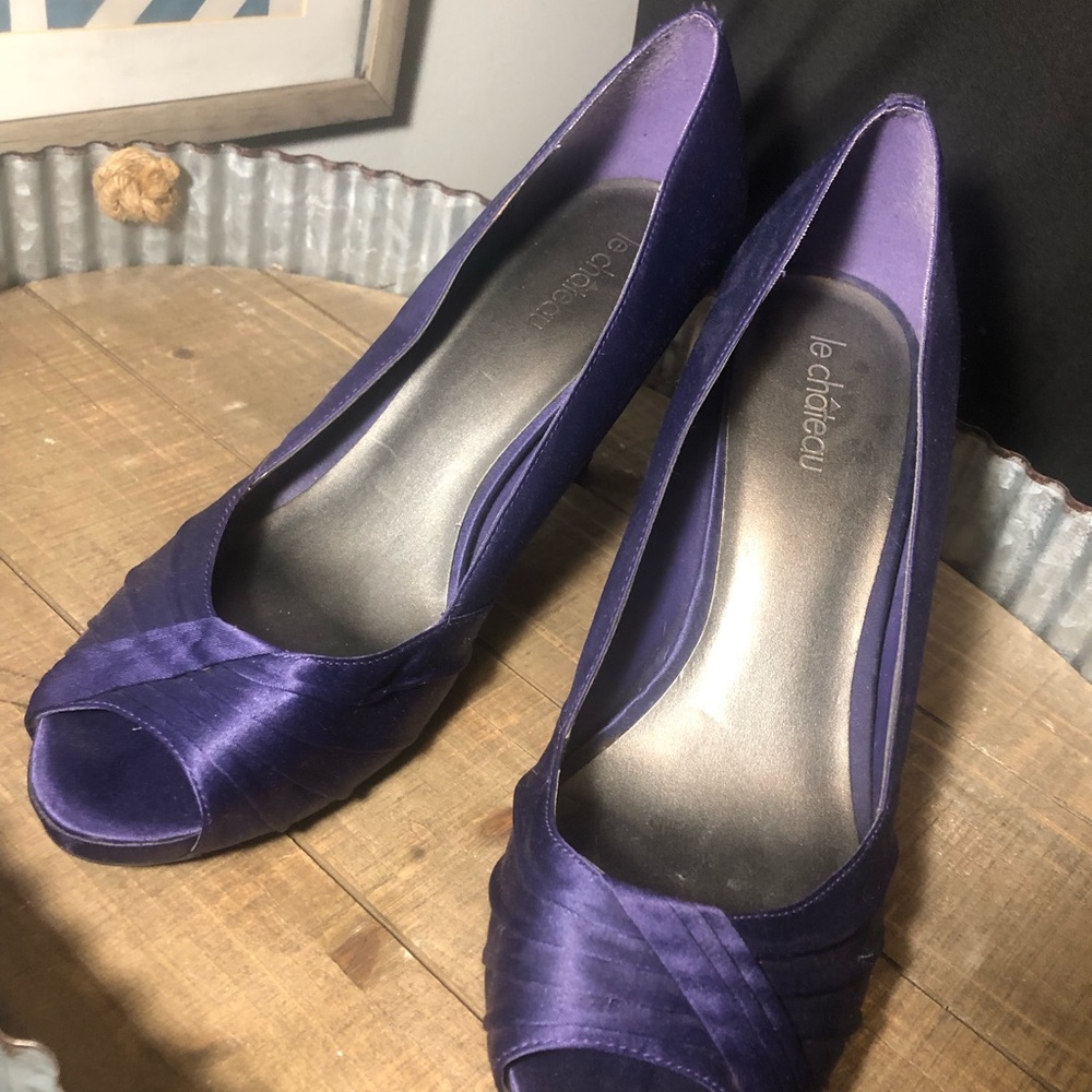 Elegant Purple Heels with Peep Toe Design